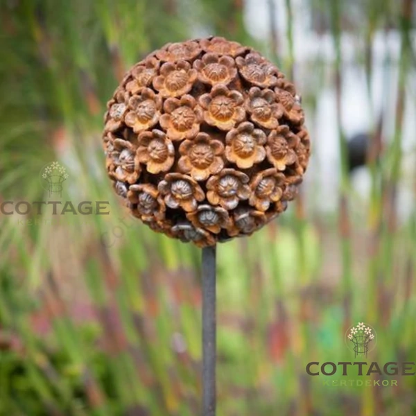 Rozsdas fém díszhagyma