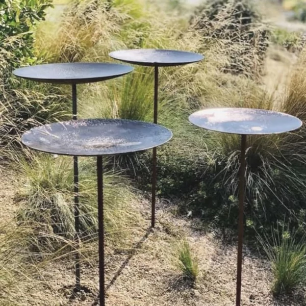 Leszúrható  Énekesmadár -itató és fürdő (46 cm)